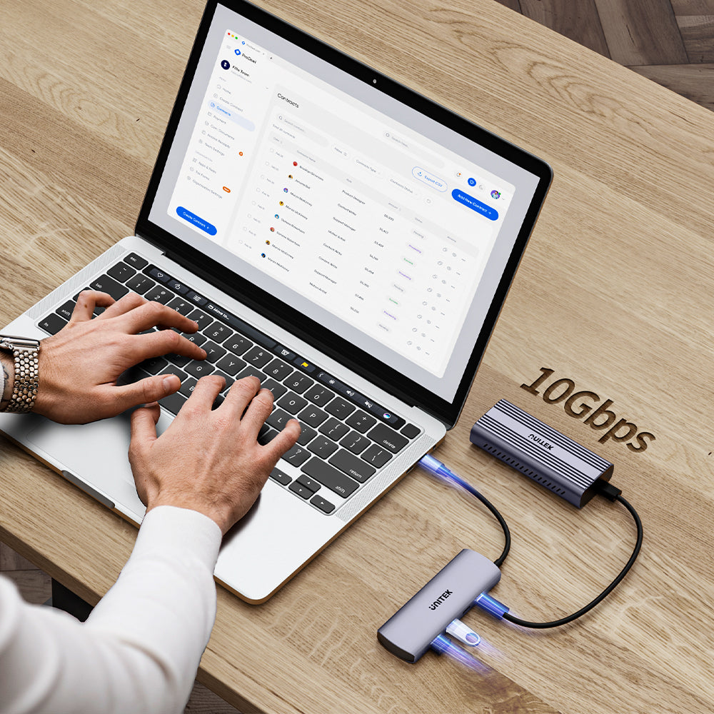 uHUB Q4 4-in-1 10Gbps USB-C Hub with 2 USB-A & 2 USB-C Ports